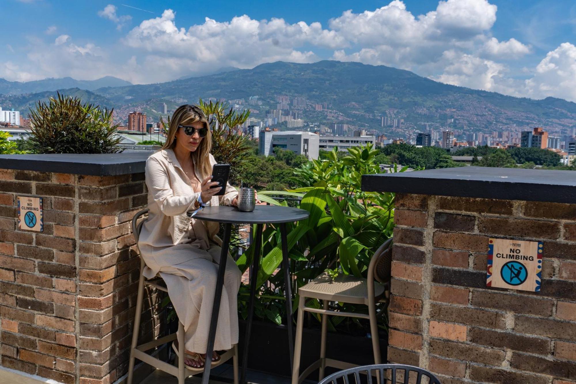 Los Patios Cool Living Medellín Zewnętrze zdjęcie